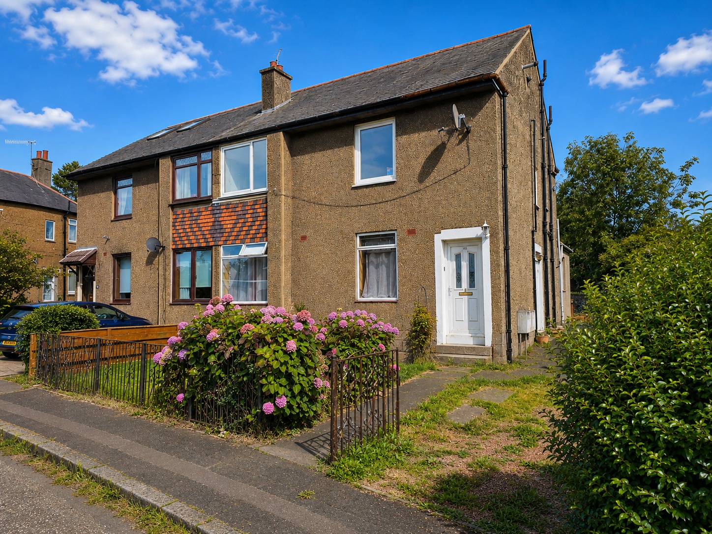 107 Crewe Crescent